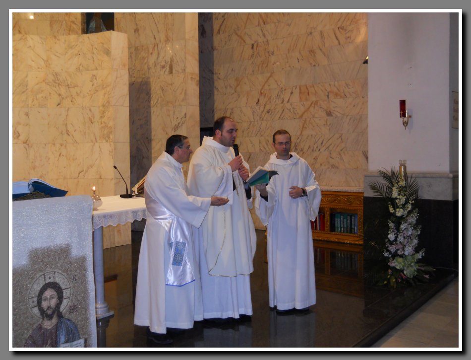 11-02-2011-madonna-lourdes (3)